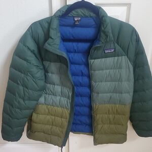 Patagonia Green and Blue Puffer Jacket